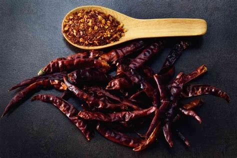 substitute for dried chile de arbol